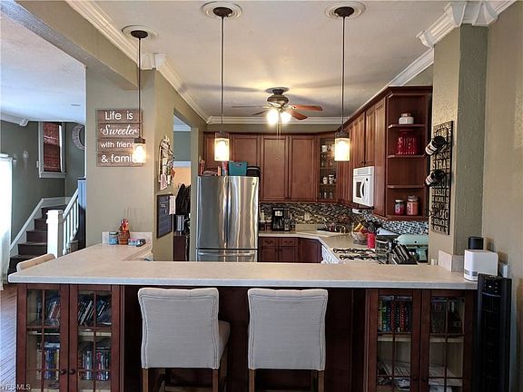 5th image of 2025 Ferndale Ave