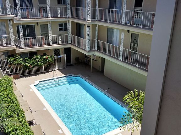 2nd image of 1633 Diamond St APT 39