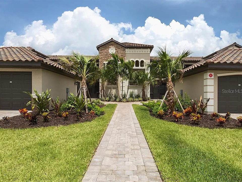 5548 Palmer Cir #103