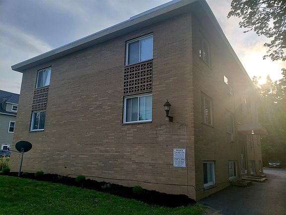 3rd image of 1456 W 107th St APT 2