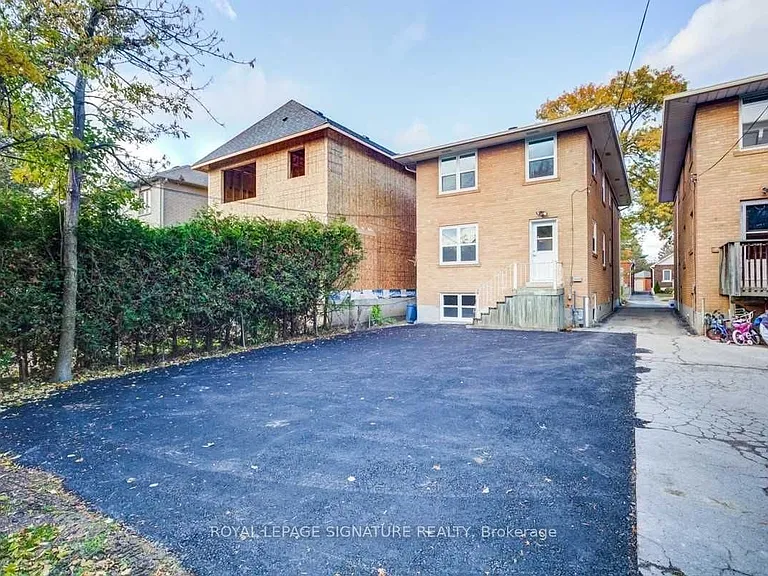 31 Elma St #3 — Photo 11