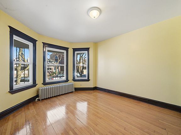 2nd image of 4714 N Spaulding Ave