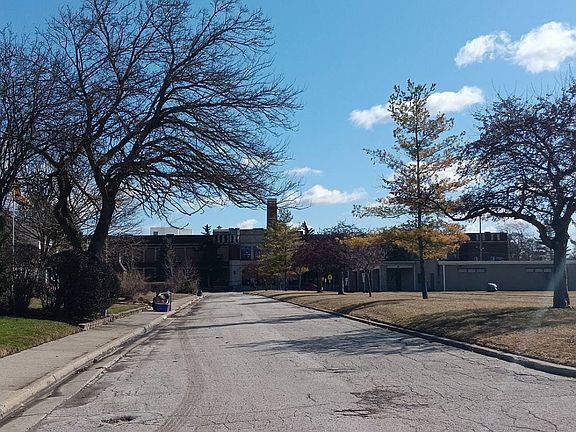 4th image of 1530 Ottawa Blvd
