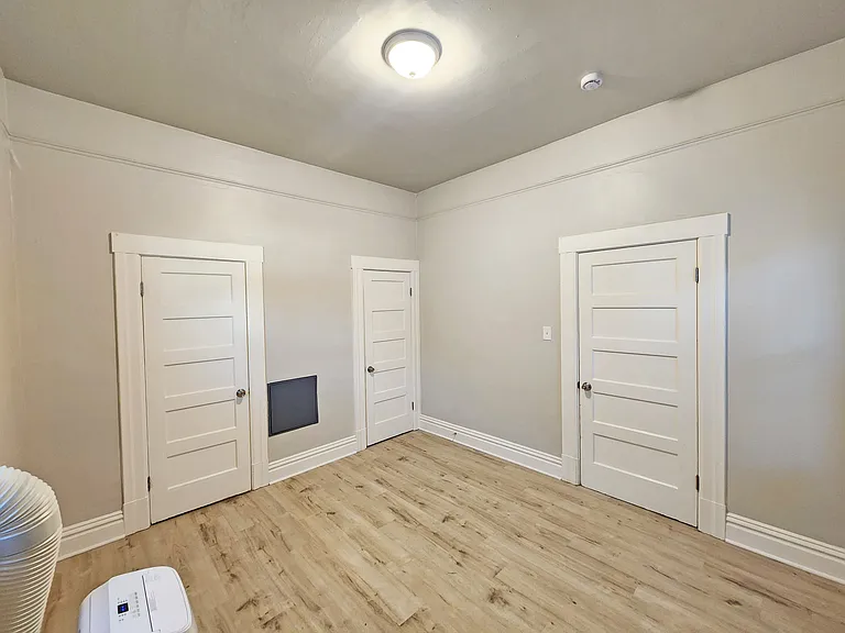 811 V St — Photo 14