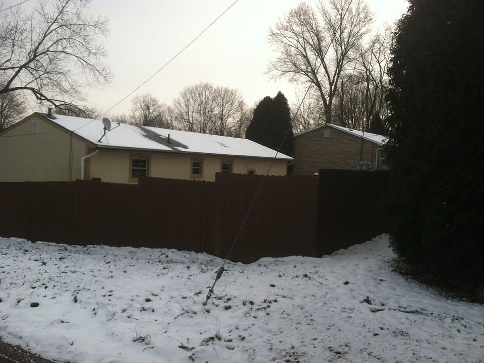 2nd image of 211 Ash St