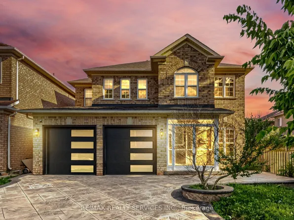 4 Sunnybrook Cres, Brampton, ON L7A 1Y2