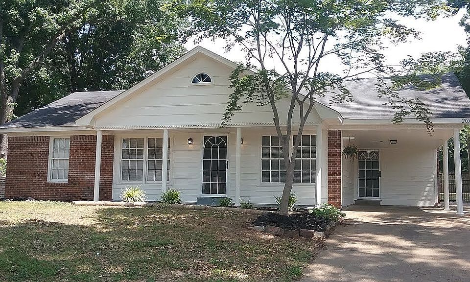 1st image of 2050 Carrolton Dr