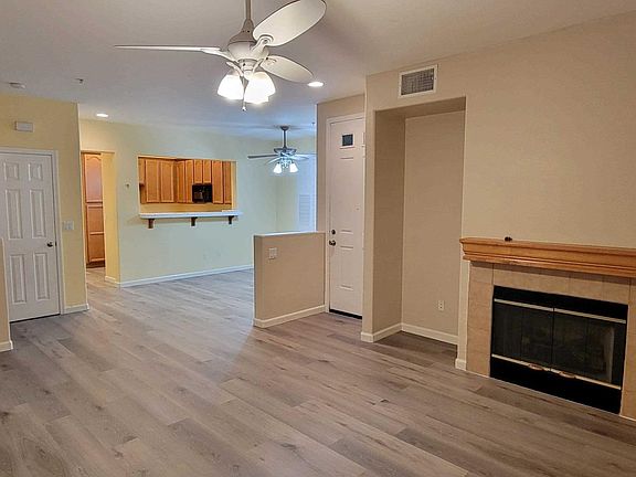 5th image of 8494 Crystal Walk Cir