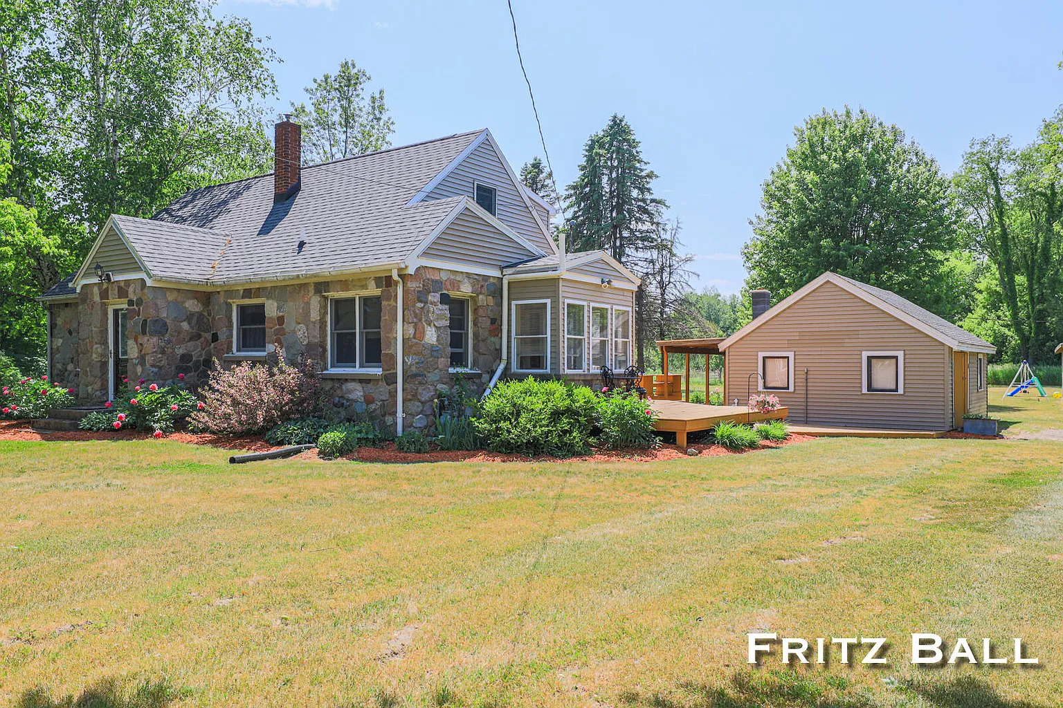 6747 Whites Bridge Rd photo 1