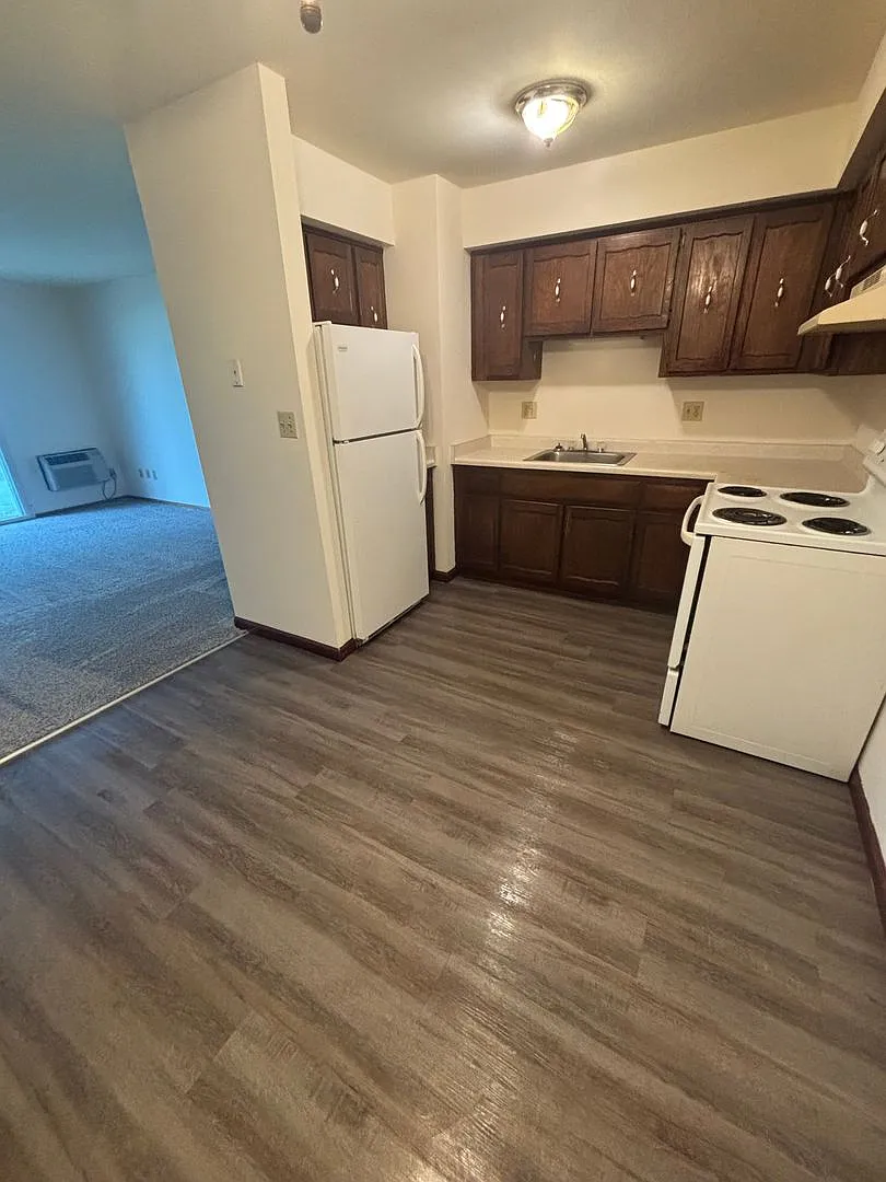 Fairview Road Apartments LLC — Photo 1
