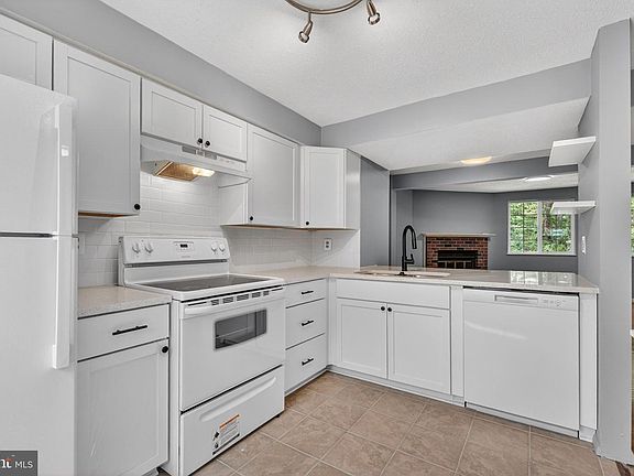 4th image of 6844 Heatherway Ct