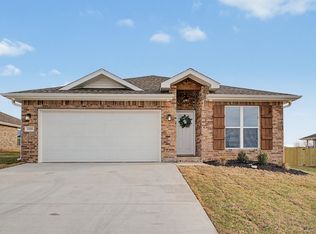 1108 W Pebblebrooke Dr, Ozark, MO 65721