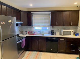 5820 229th St #2M, Oakland Gardens, NY 11364
