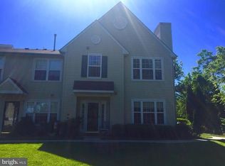 208 Quay Ct #208, Palmyra, NJ 08065