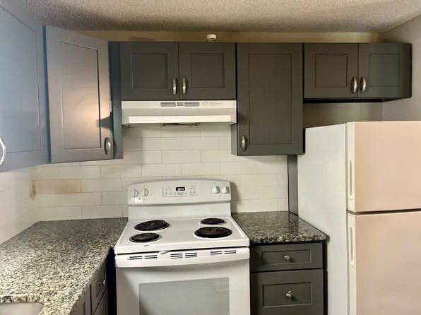 10 Longworth Ave Unit 12, Brockton, MA 02301