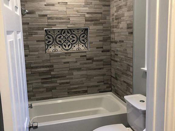 Fully Remodeled Bathroom with Recessed Lighting!