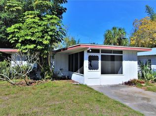 1935 Edgewater Dr, Sarasota, FL 34234