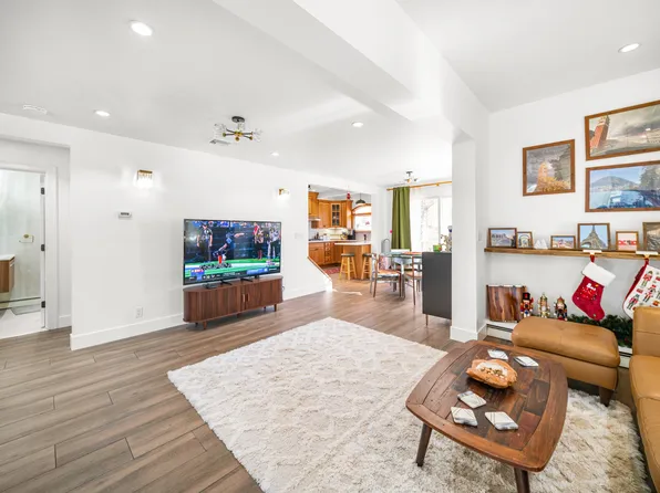 393 Saint Andrews Road image 7 of 40