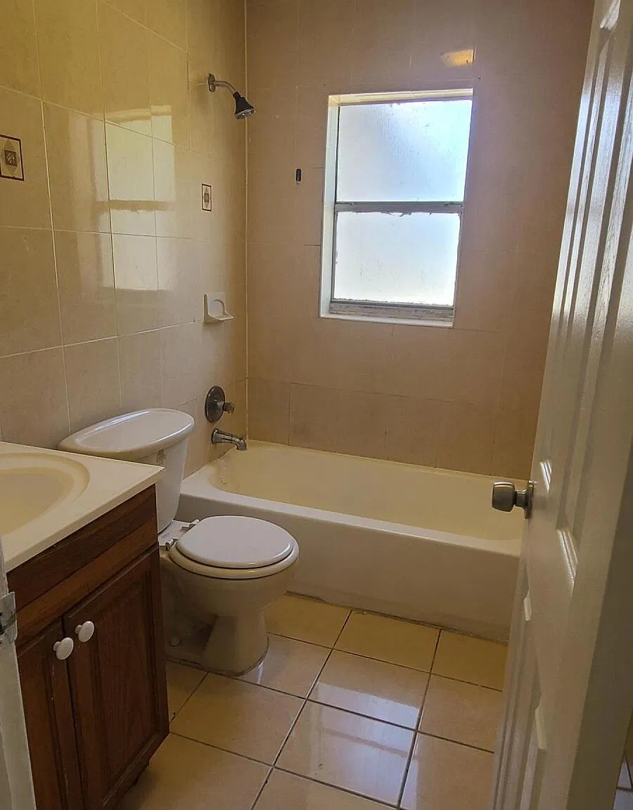 3 bed, 2.0 bath, 1216 sqft, $2,600 — Photo 4