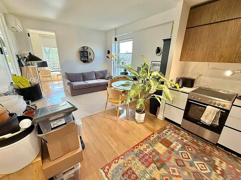 1326 Ocean Ave #7G — Photo 2