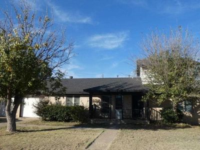 209 E 4th St, Duke, OK, 73532