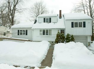 588 Kenwood Pl, Teaneck, NJ 07666