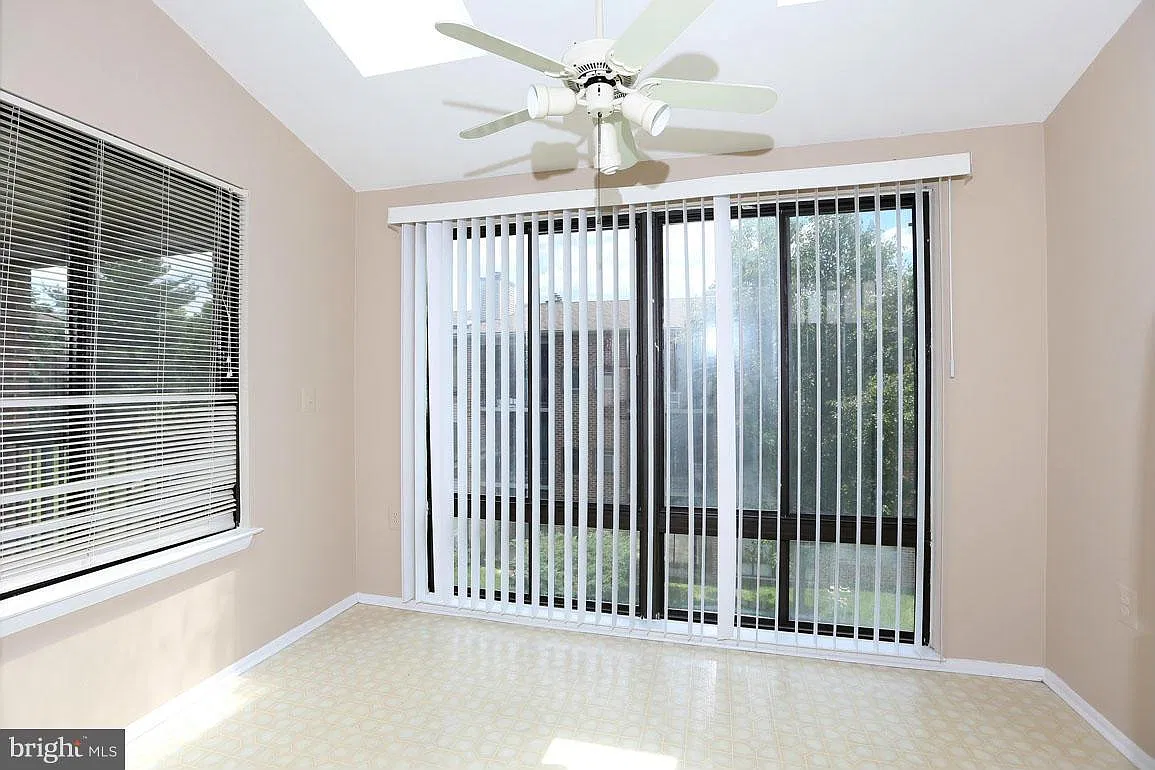 2 bed, 1107 sqft, $2,350 — Photo 3