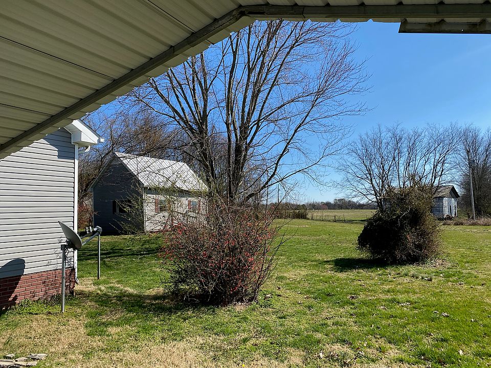 2nd image of 468 Clarksville Rd