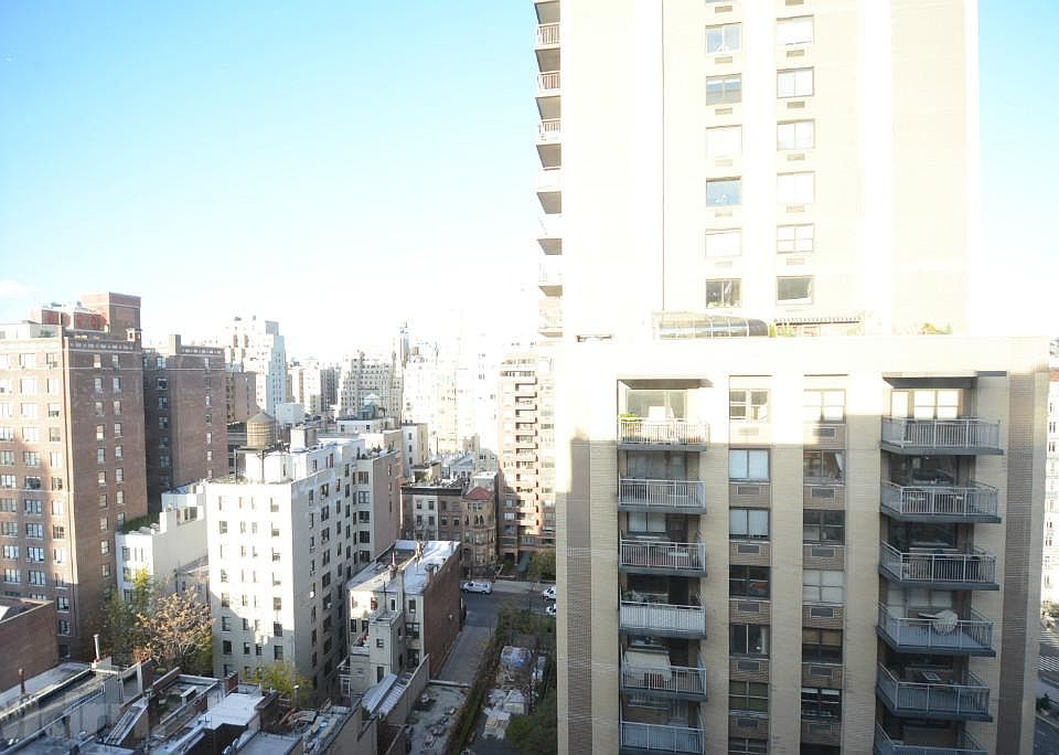 2nd image of 200 W 70th St APT 16N