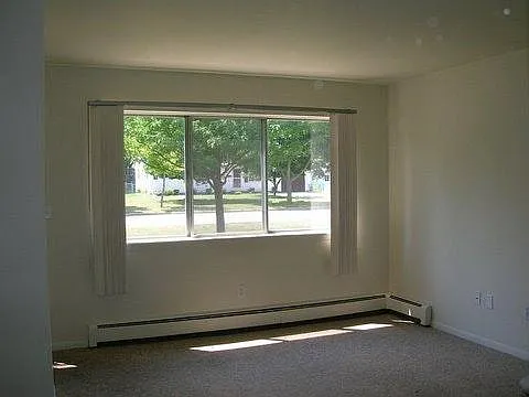 1001 S Brown St — Photo 10