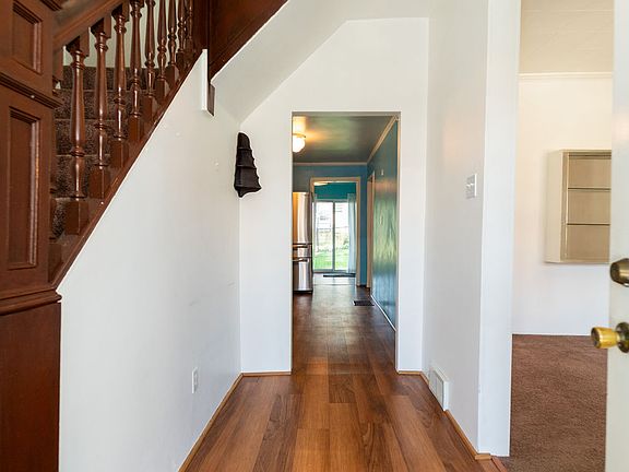 3rd image of 917 Tyndall St