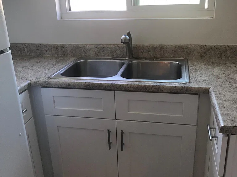 2441 S Orange Dr — Photo 9