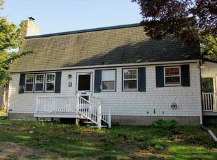 2 Yellowbirch Rd, Narragansett, RI 02882