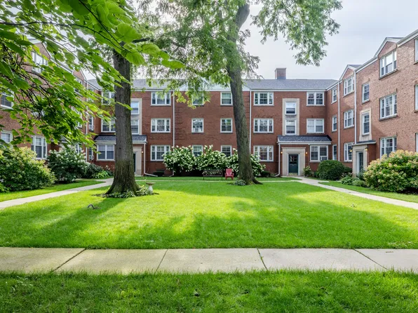 506 Bonnie Brae Pl #1G, River Forest, IL 60305