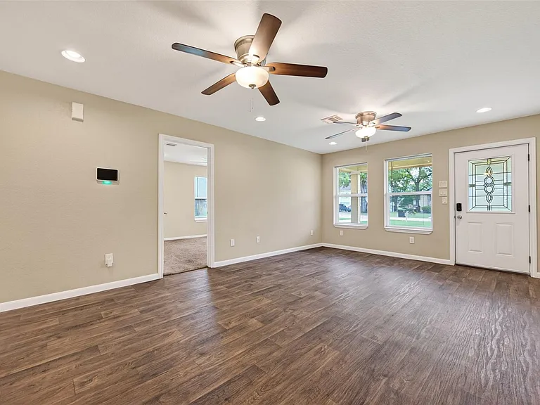 1708 Sycamore Ave — Photo 8
