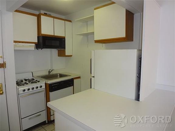 5th image of 439 E 75th St APT 3A