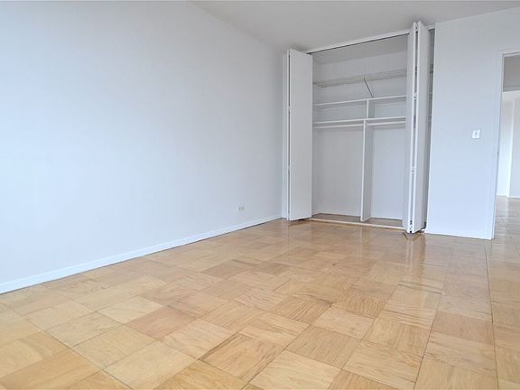 3rd image of 200 E 72nd St APT 7F
