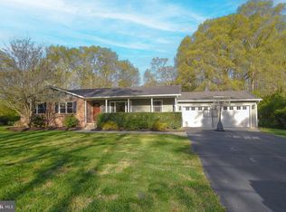 24581 Greenview Dr, Hollywood, MD 20636