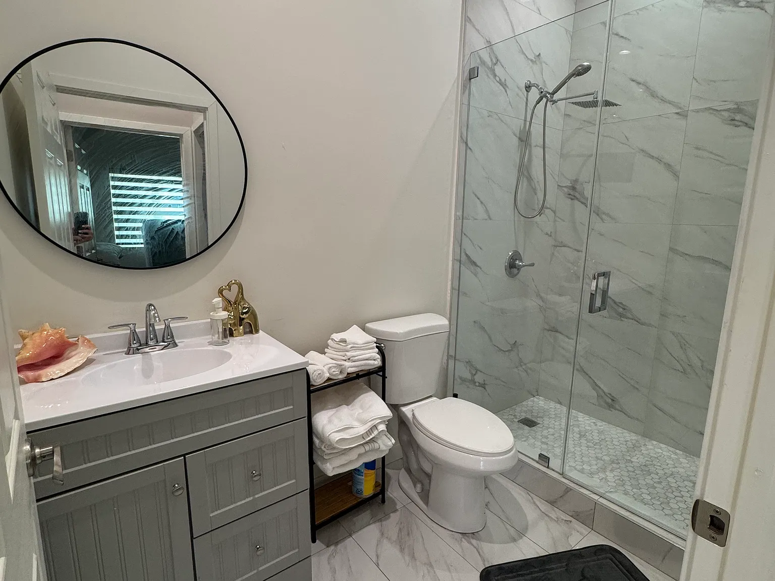 1 bed, 450 sqft, $2,300 — Photo 4