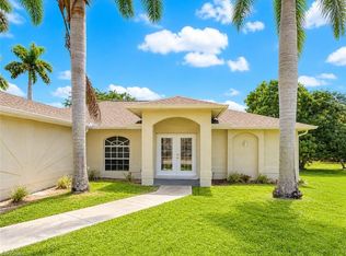 305 SE 16th Pl, Cape Coral, FL 33990