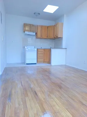 Rented by Uptown Flats LLC | media 3