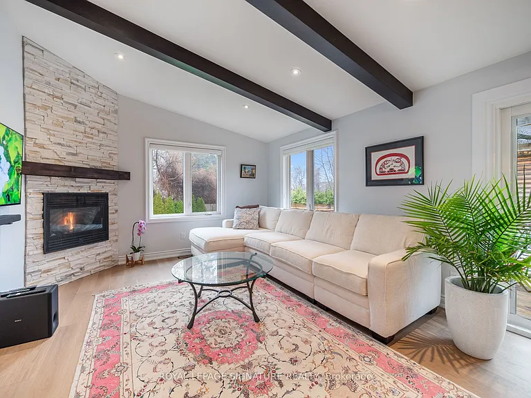 345 Flagstone Ter — Photo 17