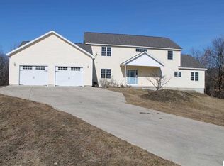 6150 Stone Creek Dr, Jackson, MI 49201