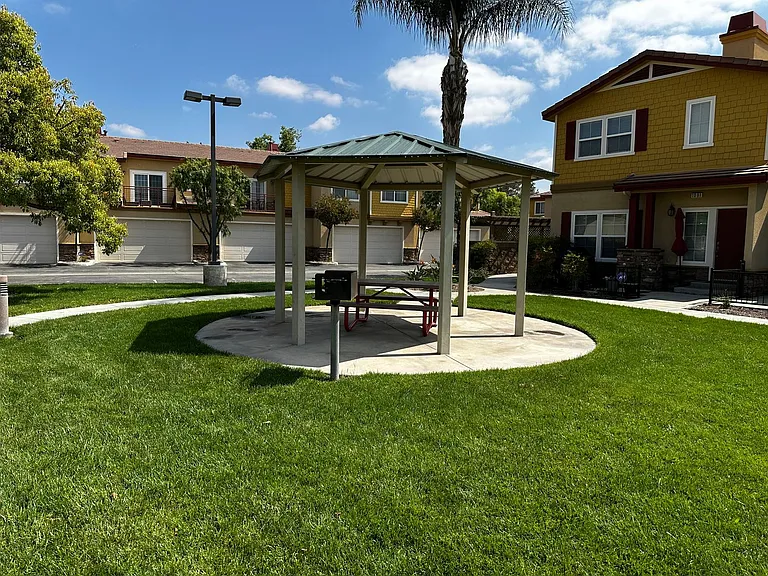 1510 Orange Ave #105 — Photo 37