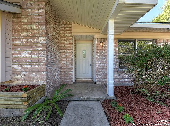 2nd image of 130 Nocturne Dr