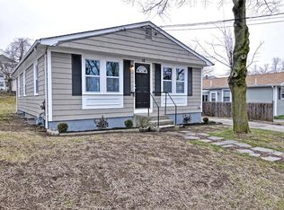 16 W Carpenter St, Pawtucket, RI 02860