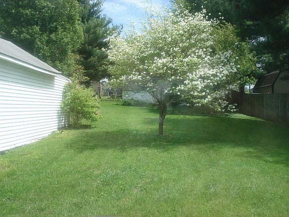 4th image of 130 Highland Ave