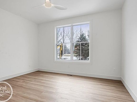 5th image of 6937 Meldrum Rd