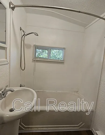 1701 E Desmet Ave — Photo 14