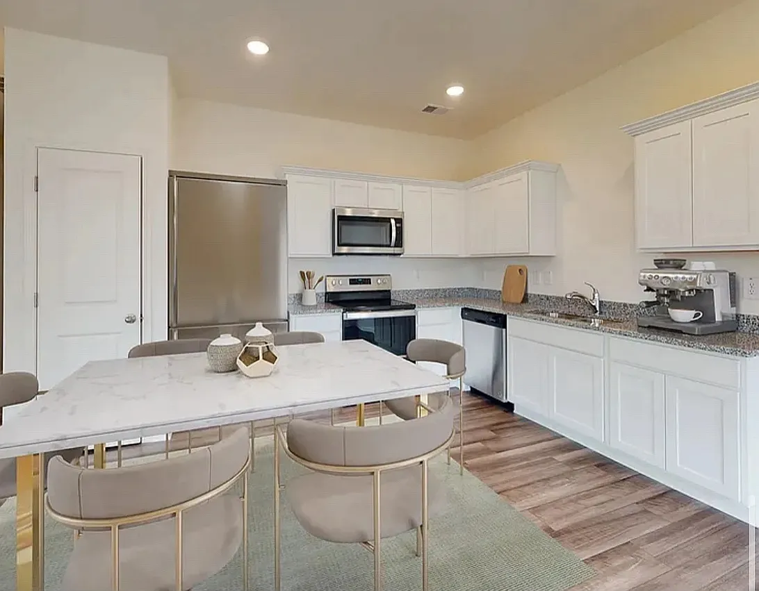 3 bed, 1421 sqft, $2,150 — Photo 4